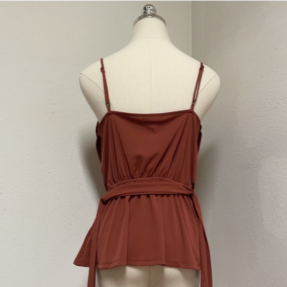 EXPRESS NWT SIZE S FAUX WRAP V-NECK PEPLUM TANK - Picture 3 of 11